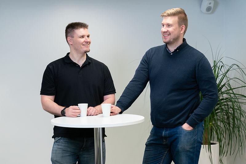 Tekstiviestipalvelu Quriirin tiimiläisiä. Tekstiviestipalvelu Quriirin ihmiset.